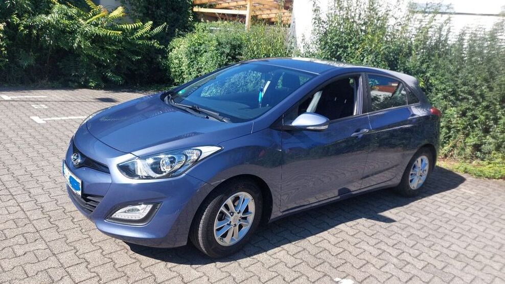 i30
