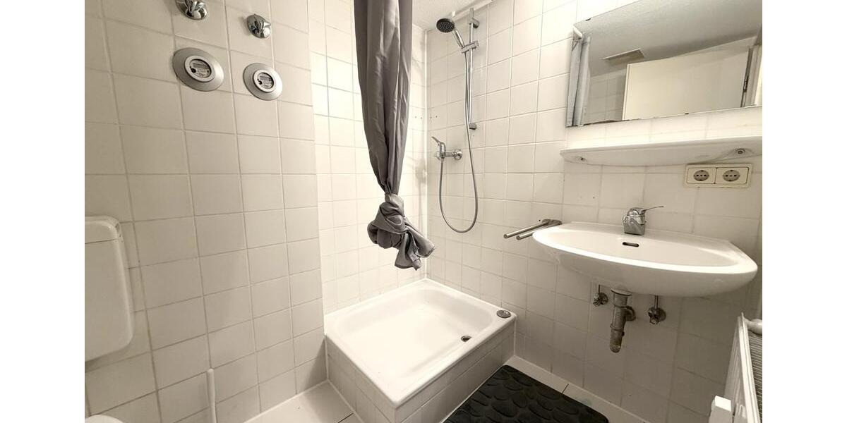 Dachgeschoßwohnung Esslingen am Neckar - 3.5 Zimmer, 105 m&sup2;, 1.400&euro; | Angebot:26057341