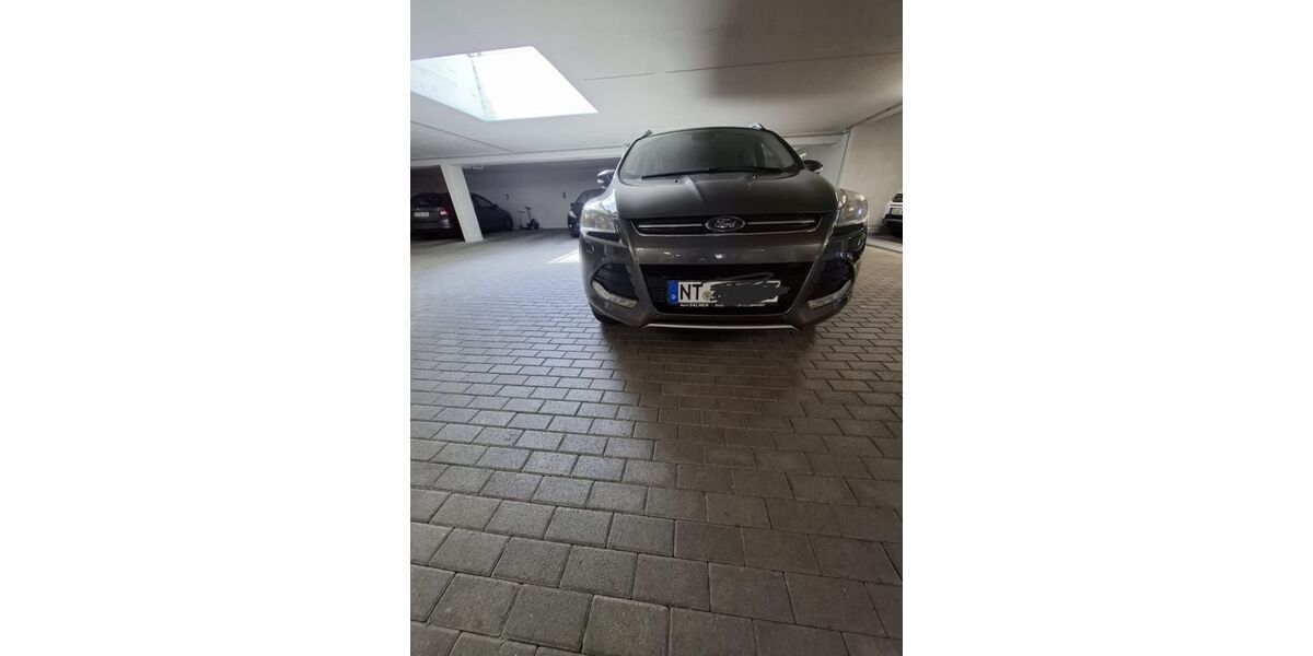 Ford Kuga 198.500 km 9.239 &euro; Nürtingen 72622