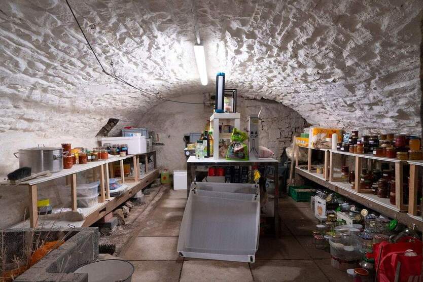 „ Das ökologisch vollkernsanierte Mehrfamilienhaus in interessanter Lage !„ 8 zimmer