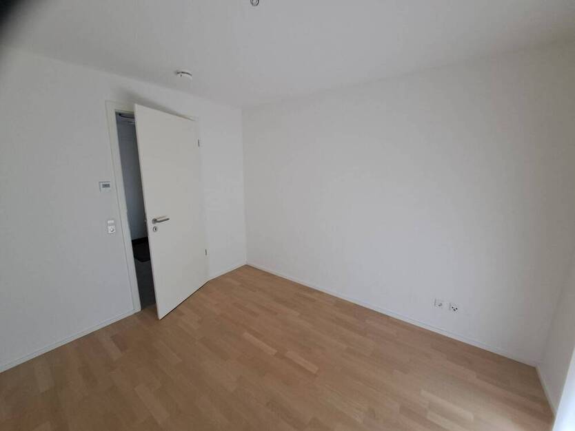 Neuwertige Wohnung mit Einbauküche in bester Lage