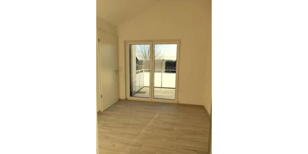 Dachgeschoßwohnung Stuttgart Birkach - 4 Zimmer, 71 m&sup2;, 1.450&euro; | Angebot:25112753