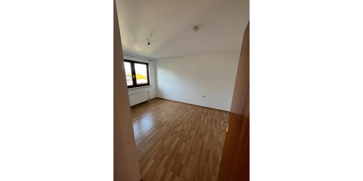 Dachgeschoßwohnung Kernen im Remstal - 3 Zimmer, 71 m&sup2;, 258.000&euro; | Angebot:26770357