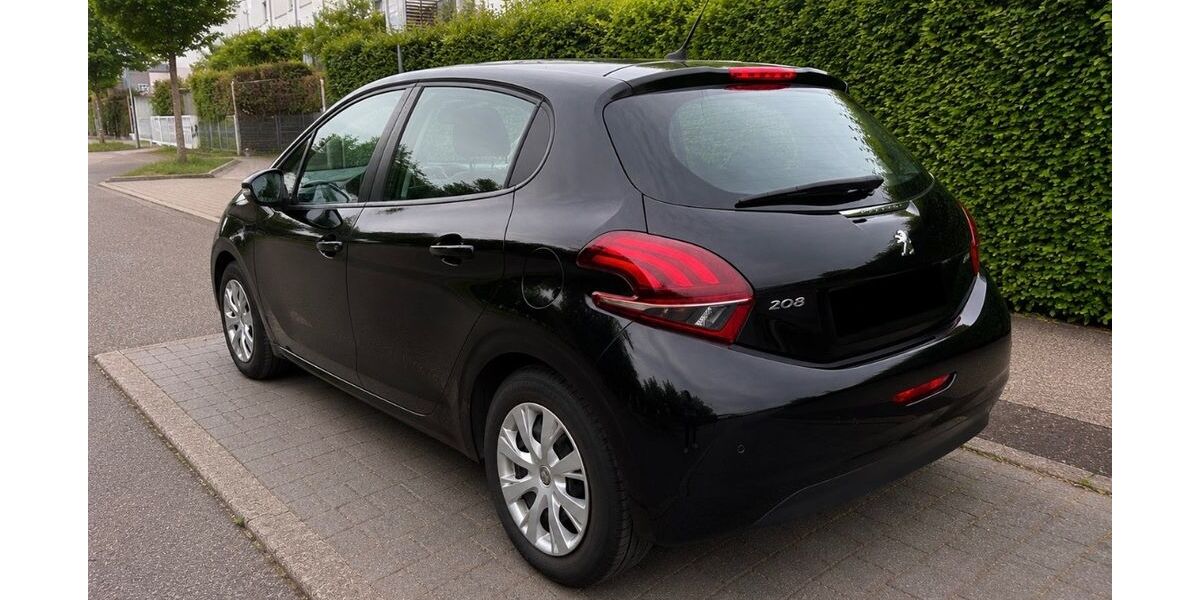 Peugeot 208 82.000 km 6.799 &euro; Remseck 71686