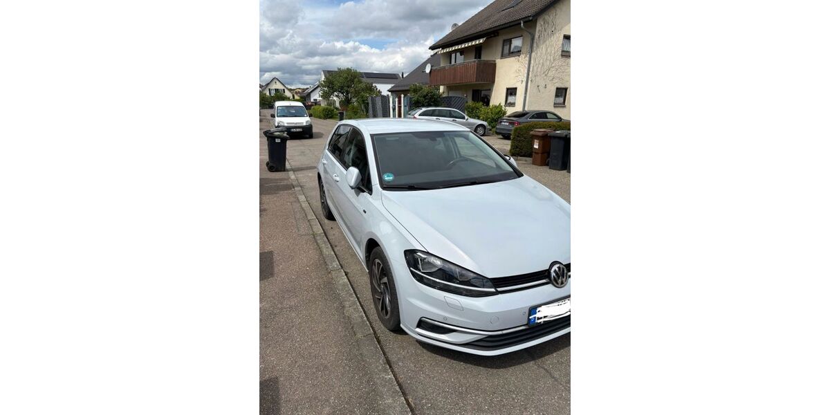 VW Golf 103.746 km 13.500 &euro; Löchgau 74369