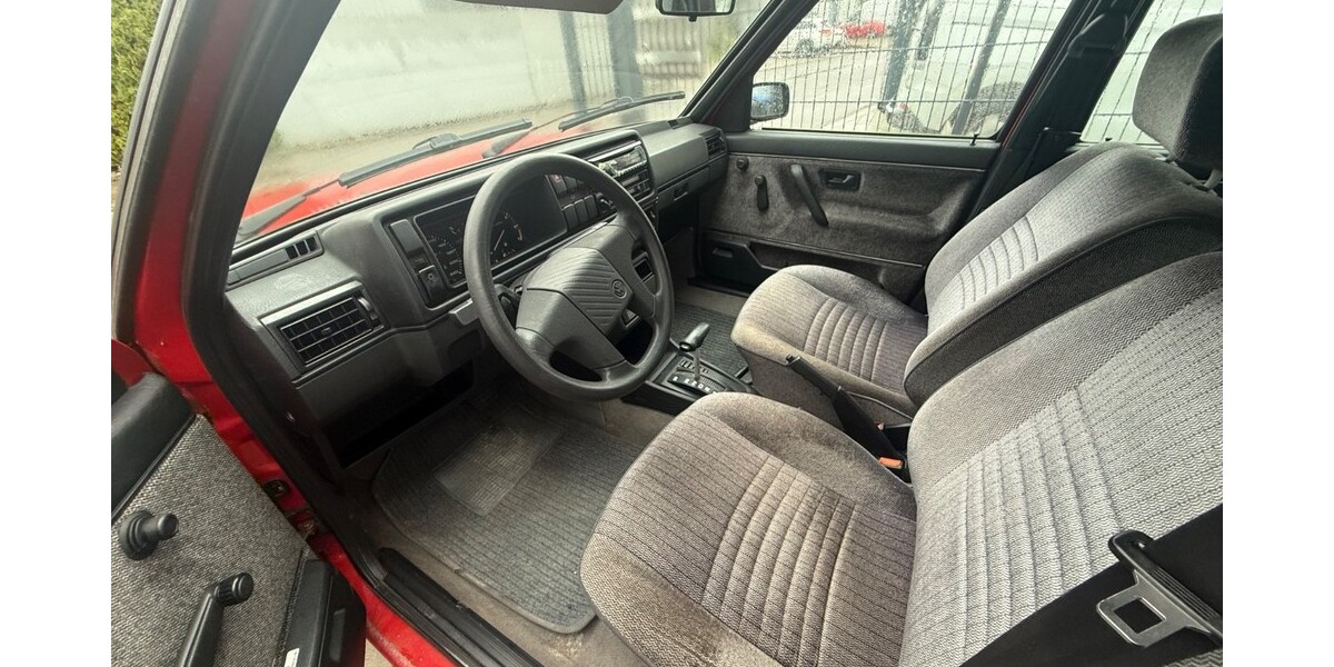 VW Golf II 134.572 km 2.900 € Böblingen 71032