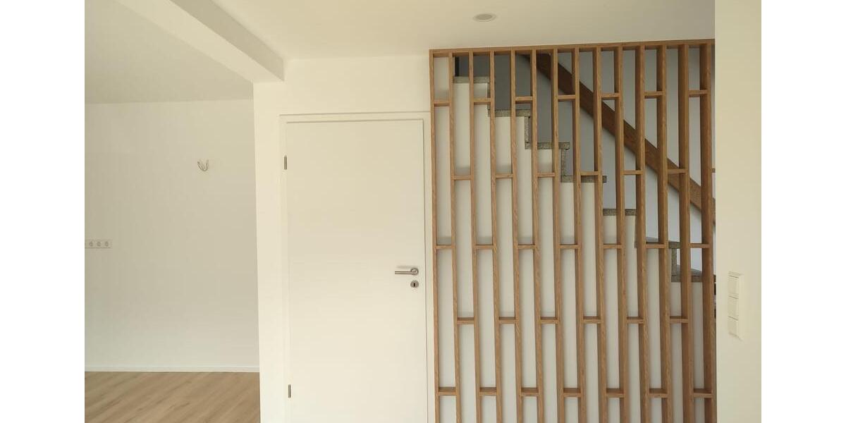 Reihenhaus Reutlingen Orschel-Hagen - 4 Zimmer, 90 m&sup2;, 1.500&euro; | Angebot:26137749