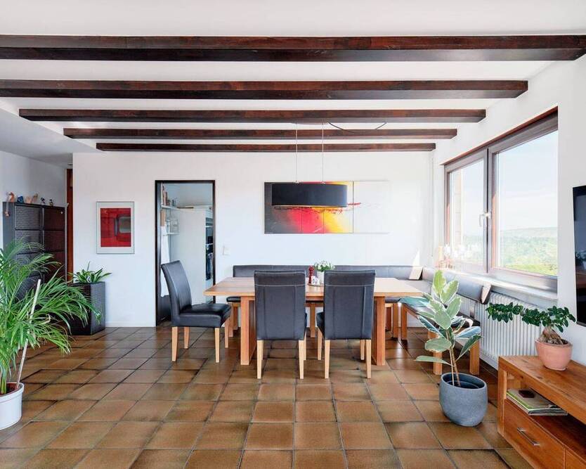 Charmante 5,5-Zimmer-DG-Maisonette in traumhafter Aussichtslage Sillenbuchs