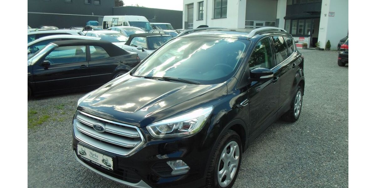 Ford Kuga 117.000 km 9.750 &euro; Waiblingen (bei Stuttgart) 71332