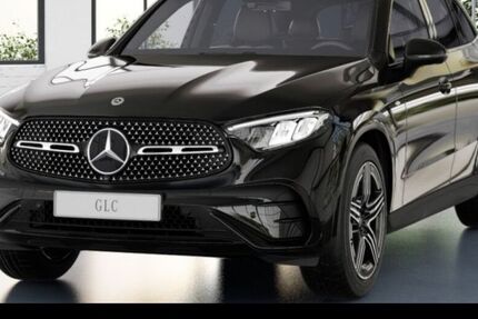 Mercedes-Benz GLC 300 9.900 km 68.490 € Stuttgart 70372