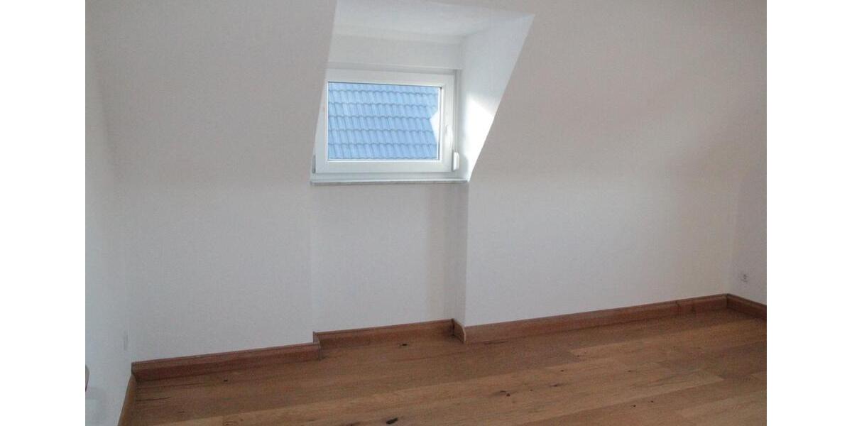 Dachgeschoßwohnung Stuttgart Neuwirtshaus - 3 Zimmer, 56 m&sup2;, 760&euro; | Angebot:26248981
