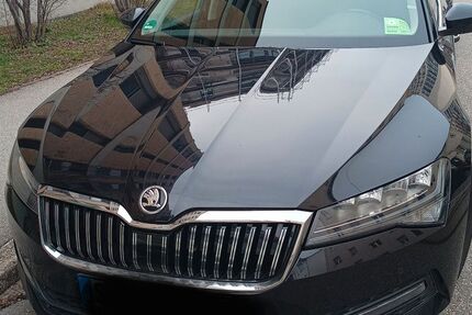 Skoda Superb 112.000 km 20.000 &euro; Stuttgart 70191