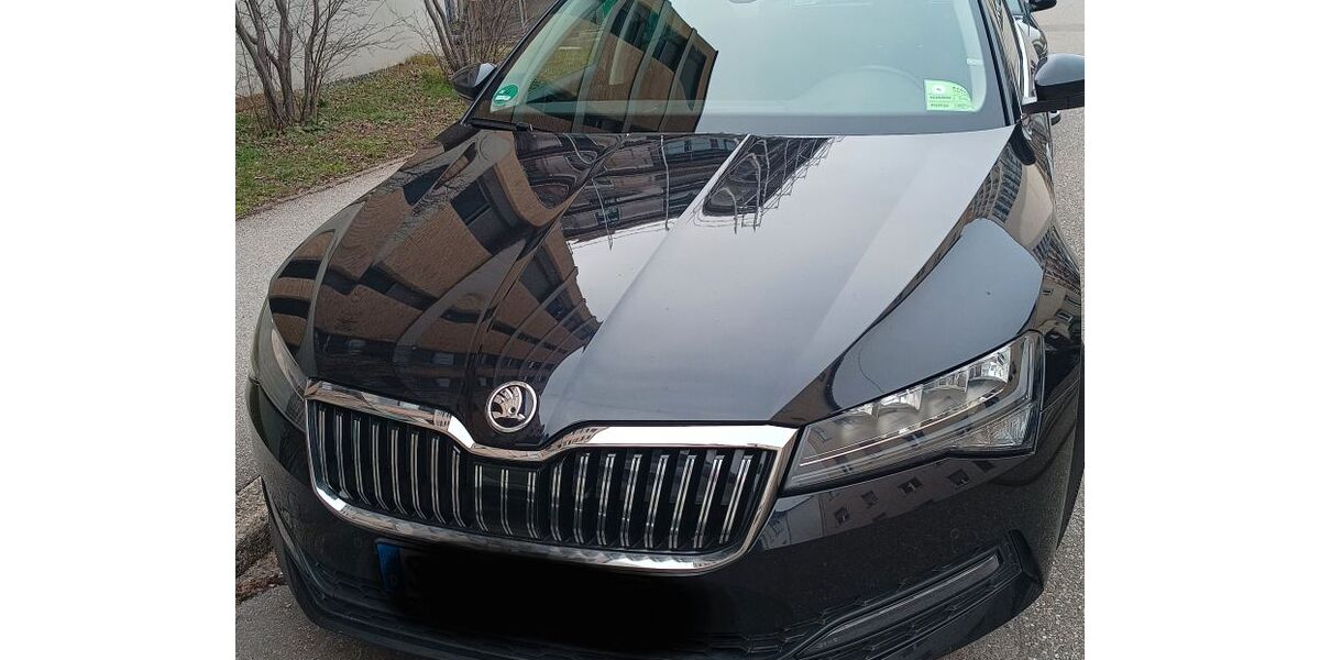 Skoda Superb 112.000 km 21.000 &euro; Stuttgart 70191