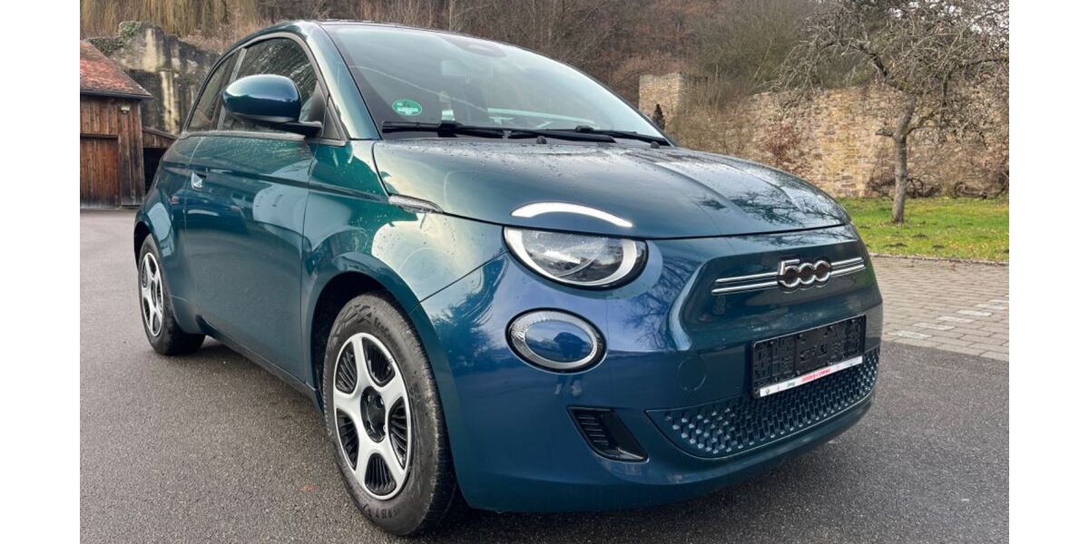 Fiat 500e 14.000 km 11.999 &euro; Tübingen 72074