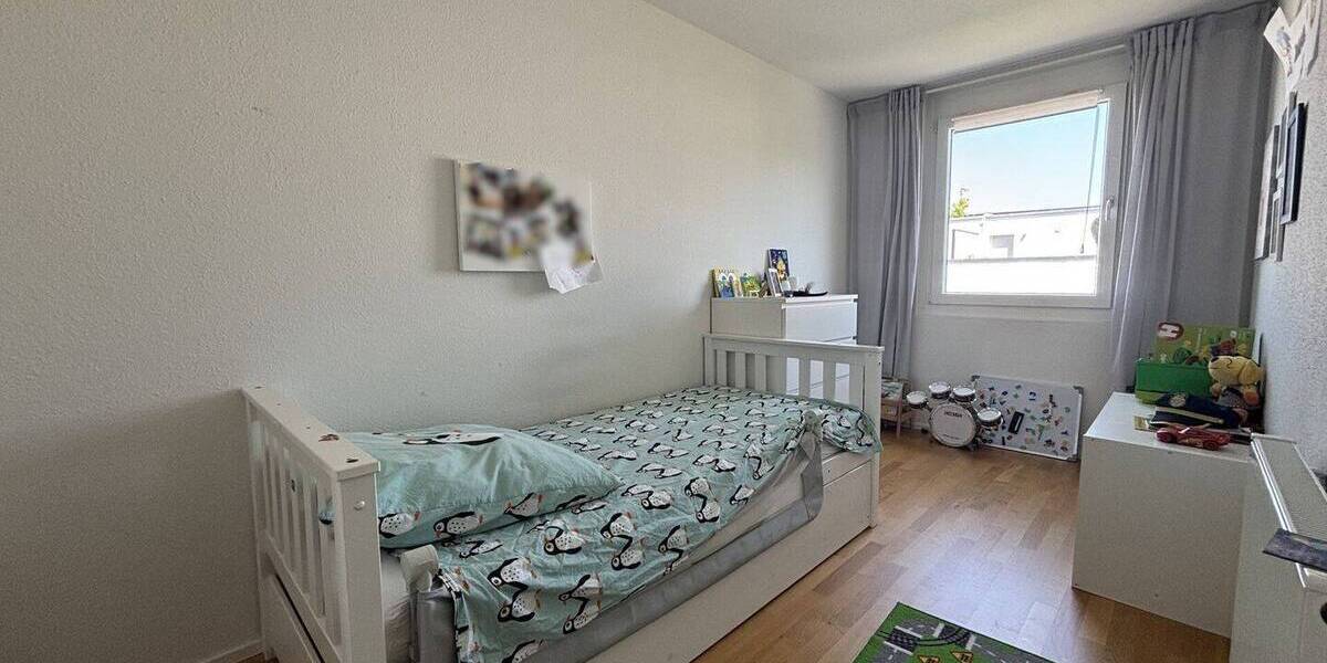 Reihenmittelhaus Freiberg am Neckar / Heutingsheim Heutingsheim - 4 Zimmer, 134 m&sup2;, 2.100&euro; | Angebot:26917533