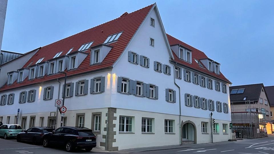 Maisonettenwohnung Stuttgart Feuerbach - 4 Zimmer, 140 m&sup2;, 1.899&euro; | Angebot:26104288