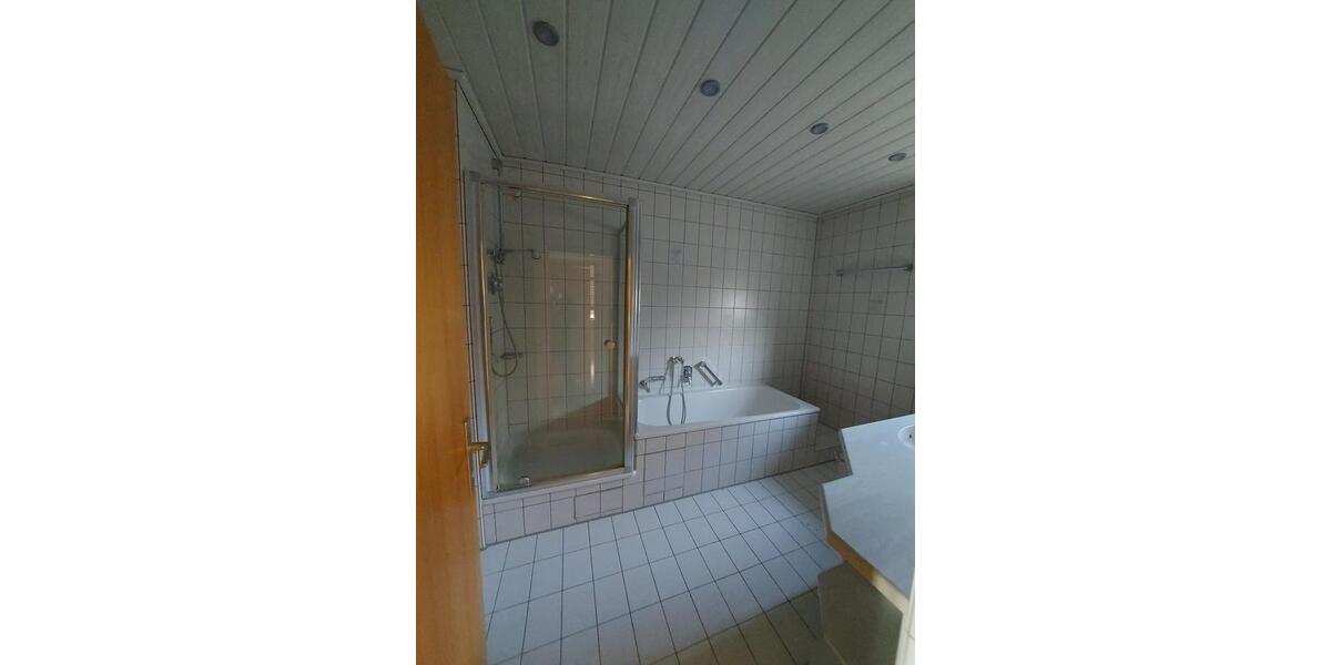 Erdgeschoßwohnung Ebersbach an der Fils - 3 Zimmer, 90 m&sup2;, 1.100&euro; | Angebot:26572385