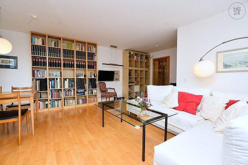 Sonnige, stilvoll möblierte Wohnung mit Balkon in Korntal 2 zimmer