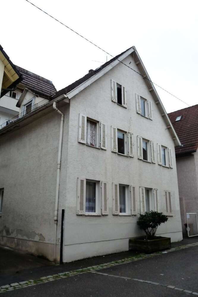 Haus zum Kaufen in Stuttgart 500.000 € 157 m²
