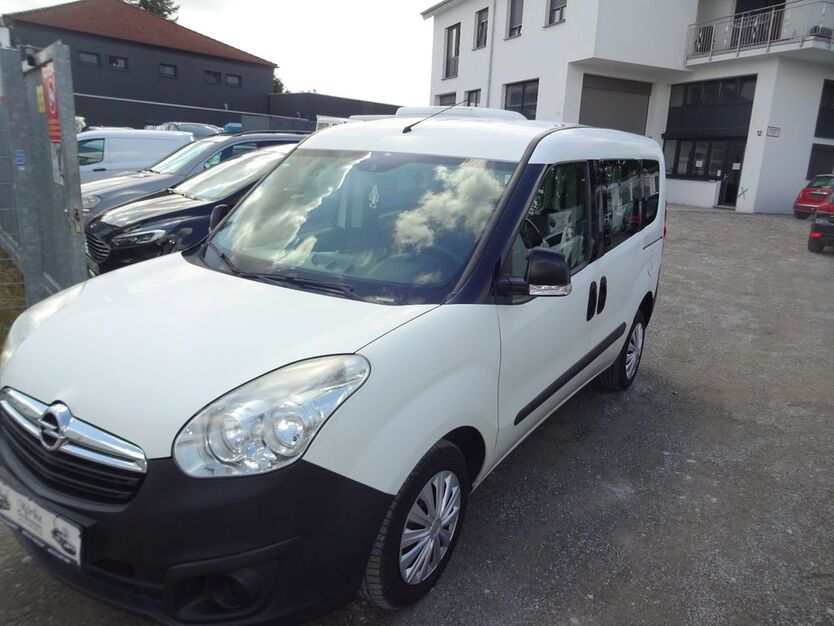 Opel Combo 208.000 km 4.950 € Waiblingen (bei Stuttgart) 71332