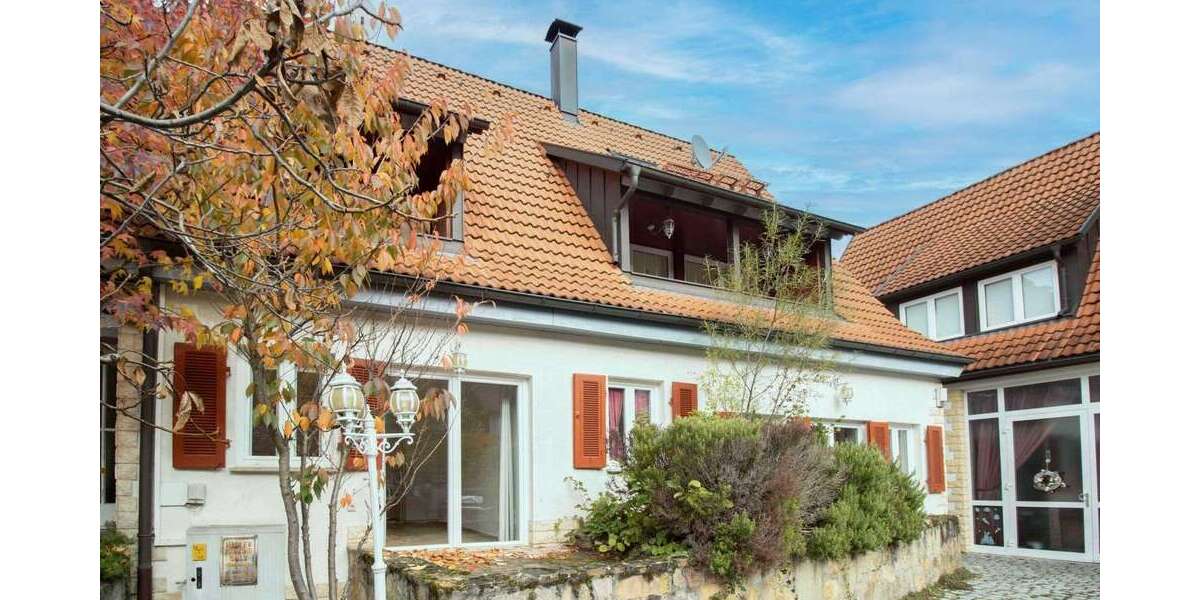 Haus zum Kaufen in Stuttgart 1.280.000 € 227.28 m² 9.5 zimmer