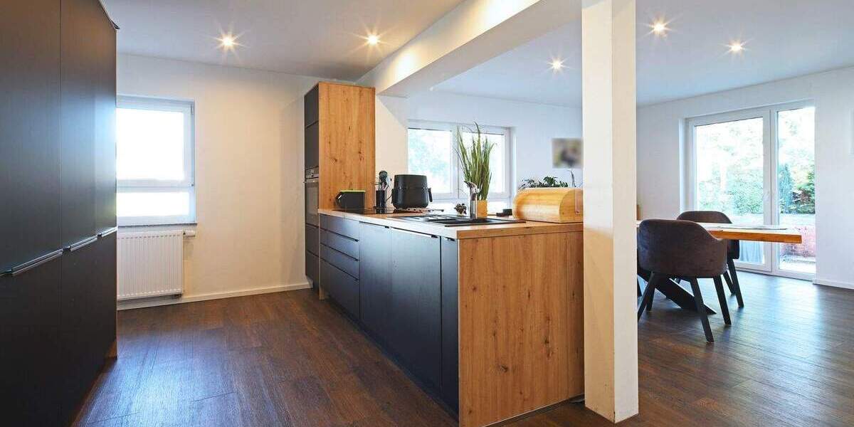 Wohn- und Geschäftshaus mit 3 Wohneinheiten, Büroräumen und Gartengrundstück 1 zimmer