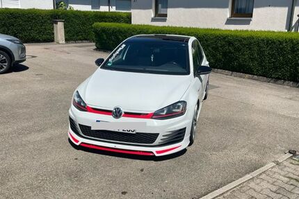 VW Golf 136.000 km 14.800 &euro; Markgröningen 71706