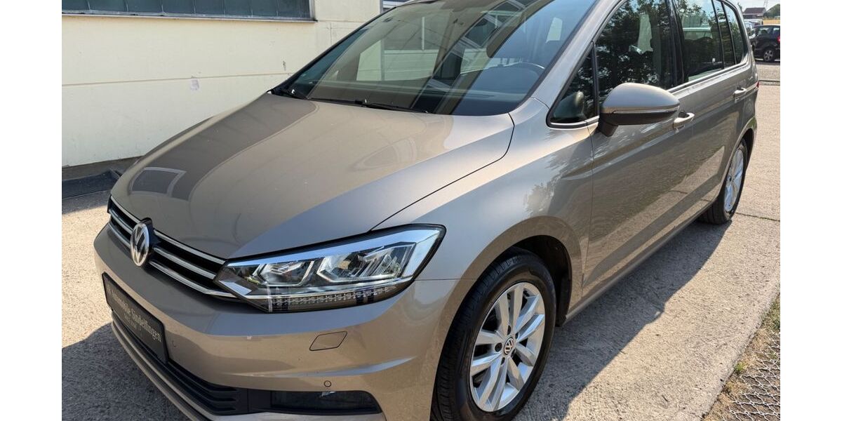 VW Touran 241.000 km 9.950 &euro; Sindelfingen/Stuttgart 71069