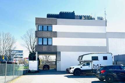 Büro in Stuttgart 1.064,69 € 90 m²