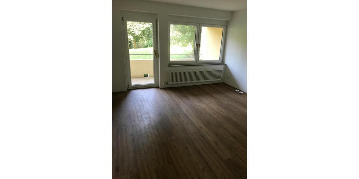 Etagenwohnung Esslingen am Neckar Oberesslingen - 4 Zimmer, 94 m&sup2;, 1.000&euro; | Angebot:24977359