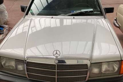 Mercedes-Benz 190 235.678 km 3.030 &euro; Esslingen 73730