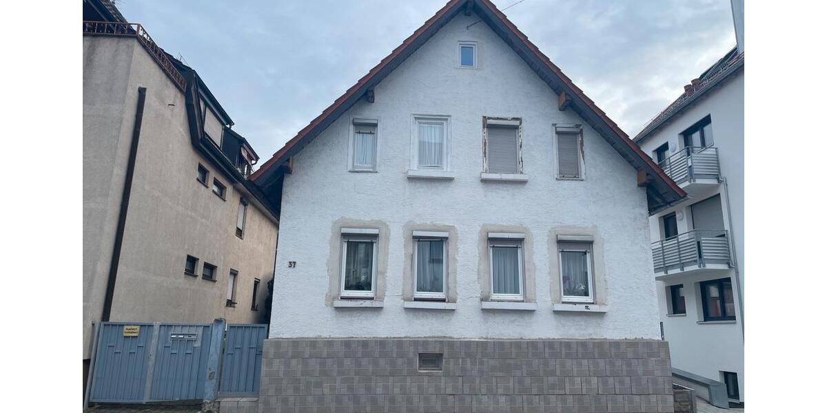 Einfamilienhaus Stuttgart Zuffenhausen - 5 Zimmer, 130 m&sup2;, 650.000&euro; | Angebot:25085457