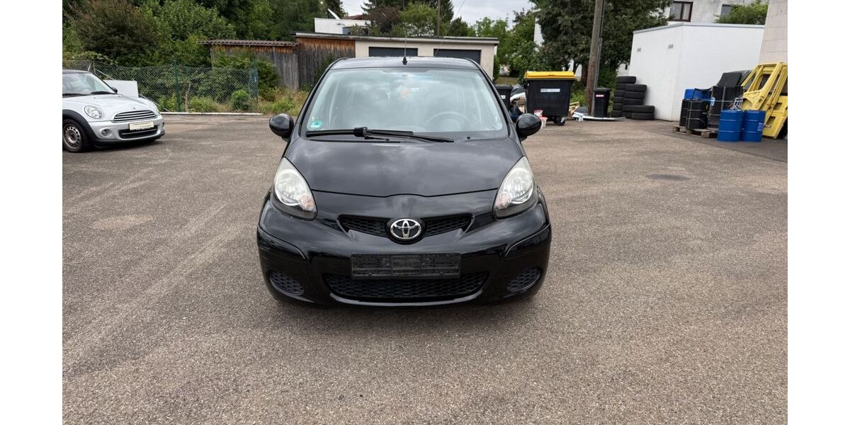 Toyota Aygo (X) 116.969 km 3.300 &euro; Kirchheim unter Teck 73230