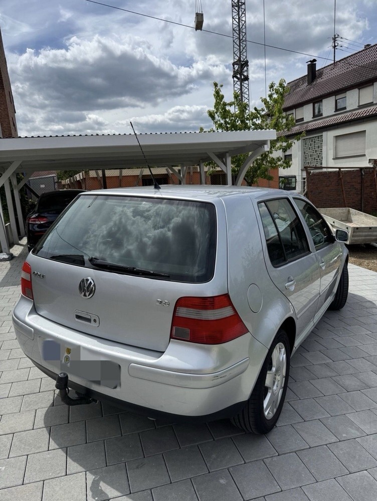 VW Golf IV 175.000 km 3.490 € Althengstett 75382