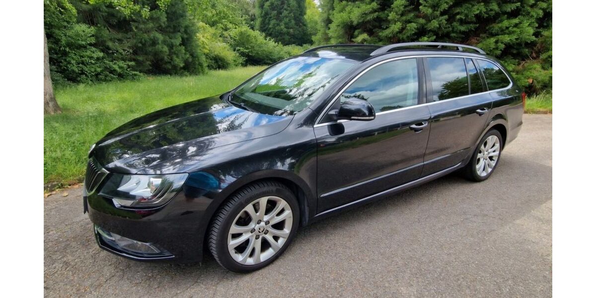 Skoda Superb 156.410 km 9.300 &euro; Böblingen 71034