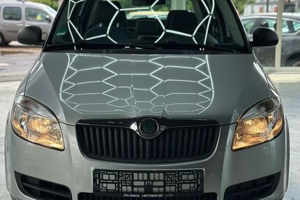 Skoda Fabia 104.500 km 2.890 &euro; Ebersbach 73061