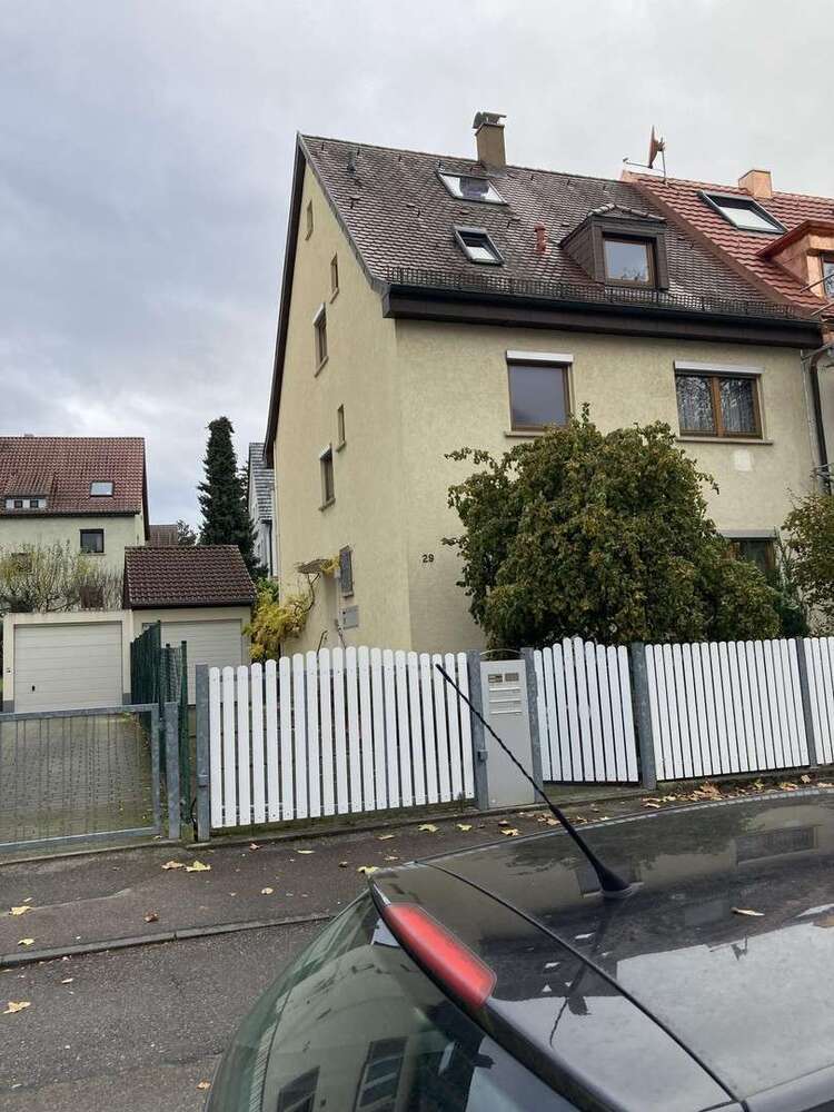 Haus zum Kaufen in Stuttgart 905.000 € 170 m²