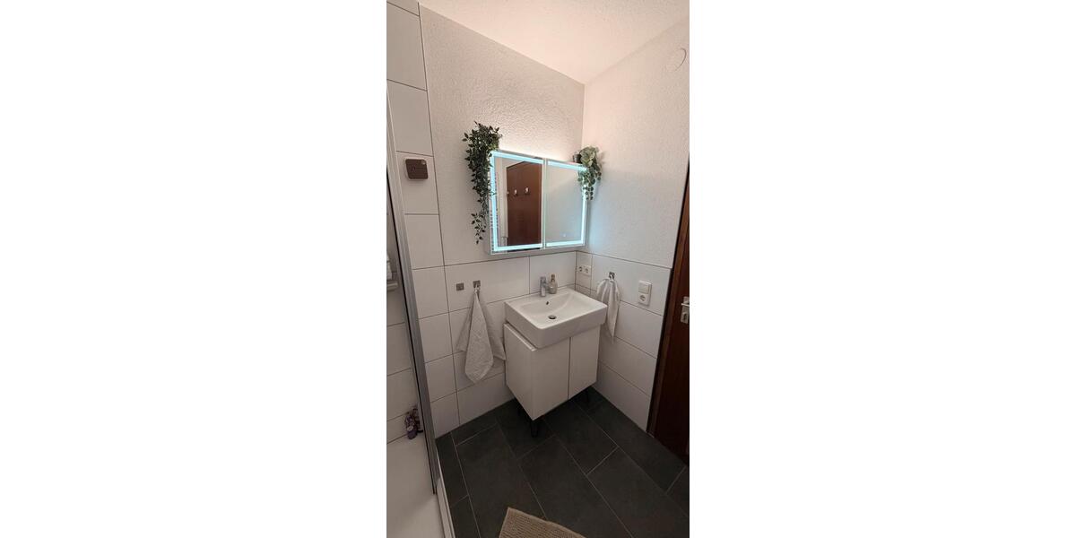 Etagenwohnung Stuttgart Sillenbuch - 3 Zimmer, 75 m&sup2;, 1.200&euro; | Angebot:26322300