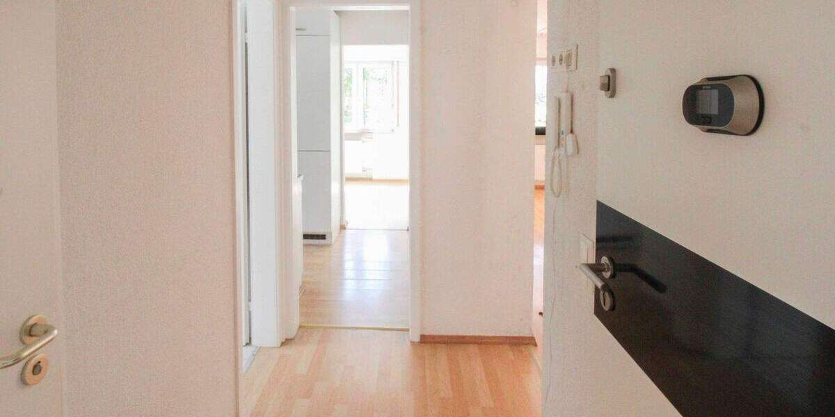 3-Zi.-Terrassenwohnung mit Südgarten, Garage & zentraler Citylage - sofort einziehen oder vermieten 3 zimmer