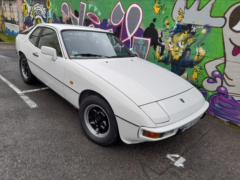 924S