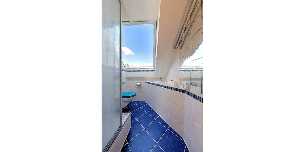 Mehrfamilienhaus, Wohnhaus Sindelfingen Darmsheim - 8 Zimmer, 193 m&sup2;, 790.000&euro; | Angebot:24114155