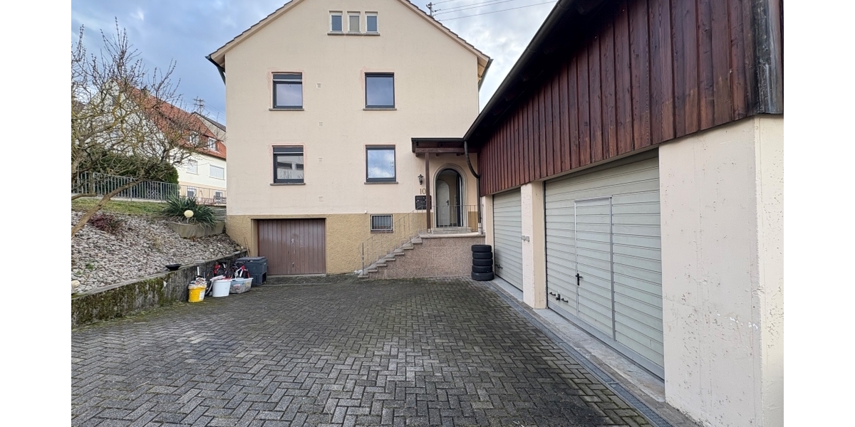 Freistehendes 2-Familienhaus - ideal für Familien oder Handwerker in Remseck-Hochberg 6 zimmer