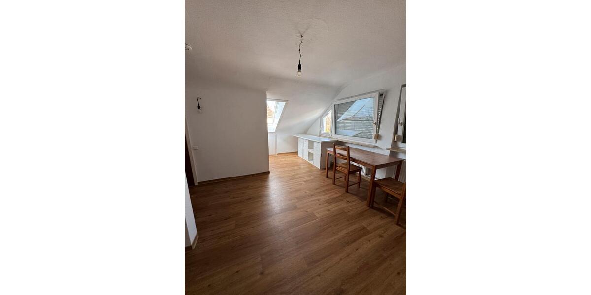 Dachgeschoßwohnung Stuttgart Feuerbach - 1 Zimmer, 29 m&sup2;, 1.000&euro; | Angebot:25881358