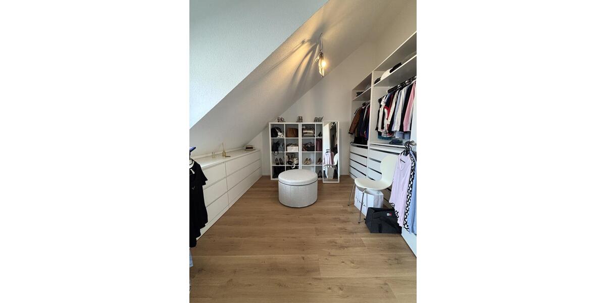 Etagenwohnung Ludwigsburg Hoheneck - 3.5 Zimmer, 90 m&sup2;, 1.350&euro; | Angebot:26089403