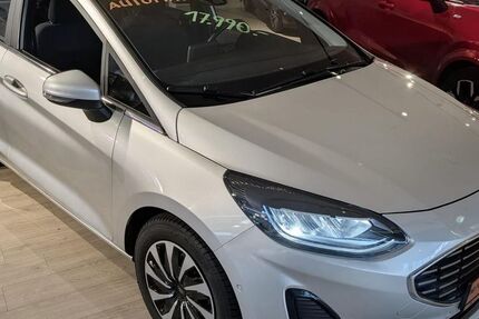 Ford Fiesta 22.649 km 17.990 &euro; Esslingen am Neckar 73733