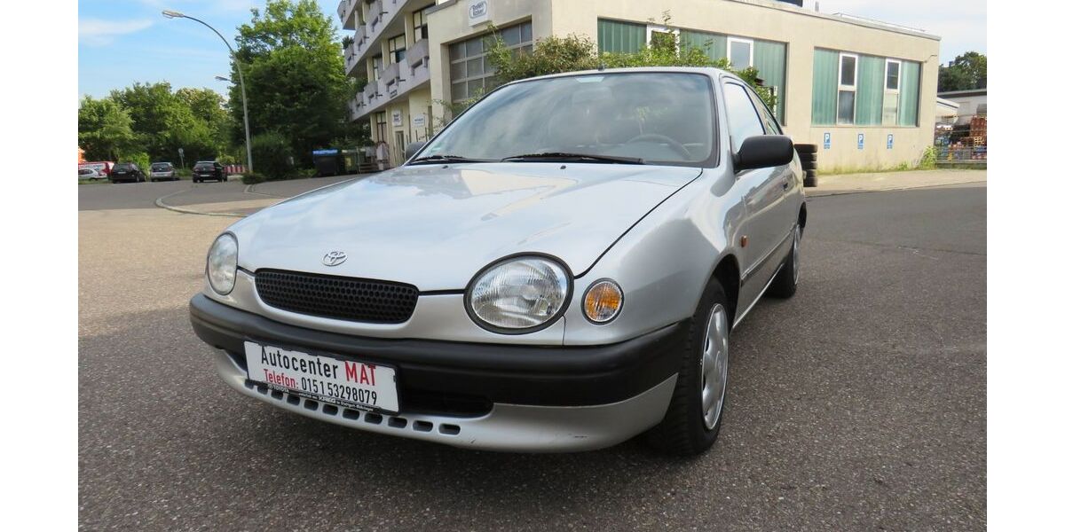 Toyota Corolla 50.000 km 3.950 € Fellbach 70736
