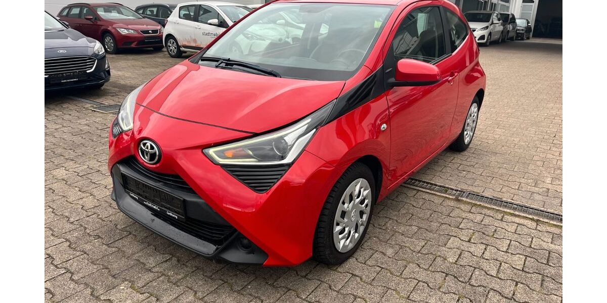 Toyota Aygo (X) 88.485 km 7.995 € Stuttgart 70597