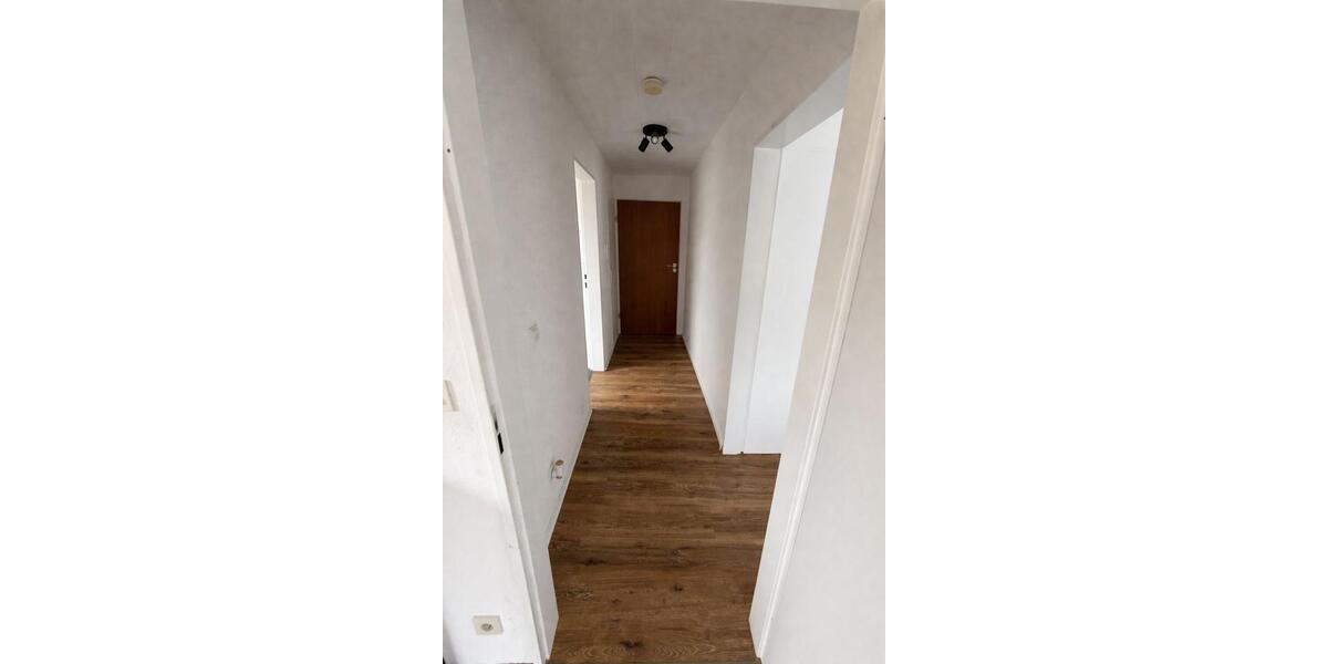 Dachgeschoßwohnung Nürtingen - 3 Zimmer, 70 m&sup2;, 275.000&euro; | Angebot:24605428