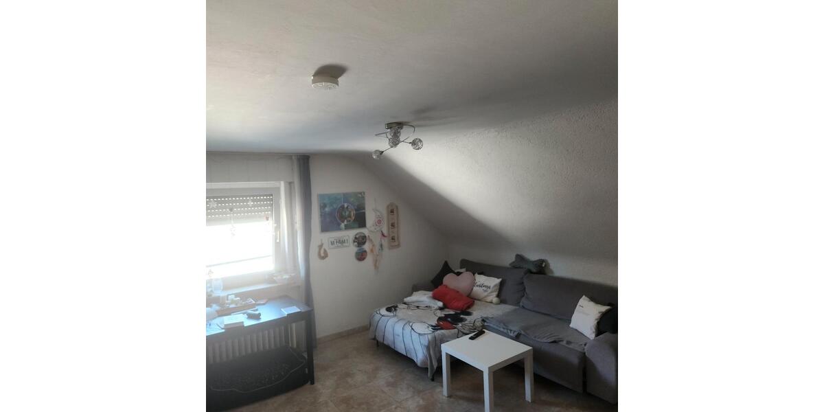 Dachgeschoßwohnung Remseck am Neckar - 2.5 Zimmer, 58 m&sup2;, 270.000&euro; | Angebot:26311472