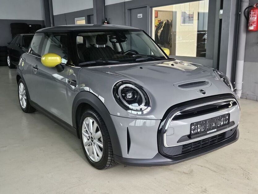 Cooper SE